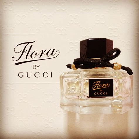 texture black gucci flowers|gucci flora perfume.